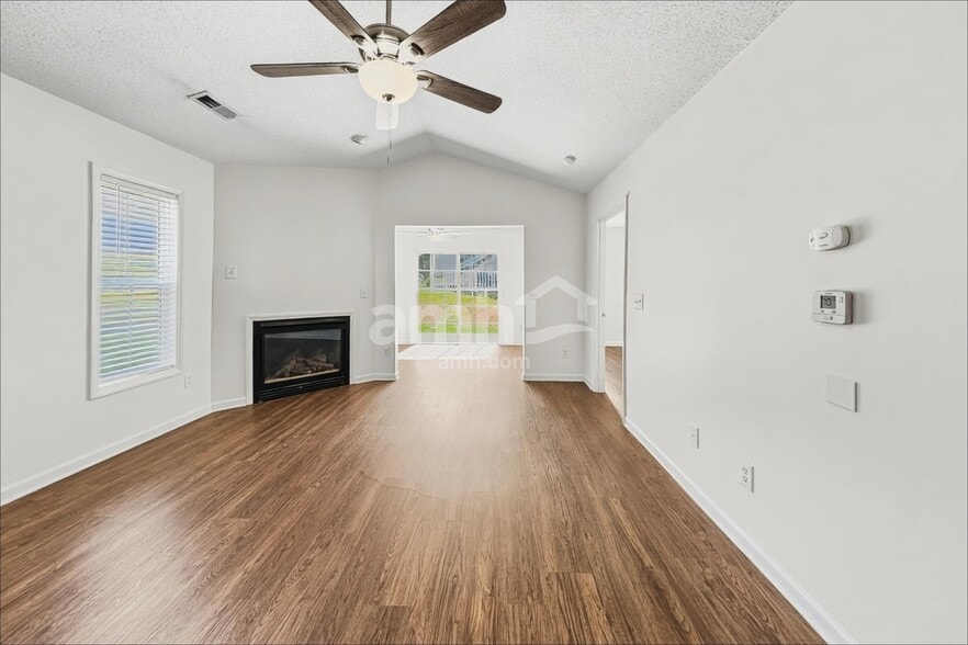 Building Photo - 115 Bristol View Cir