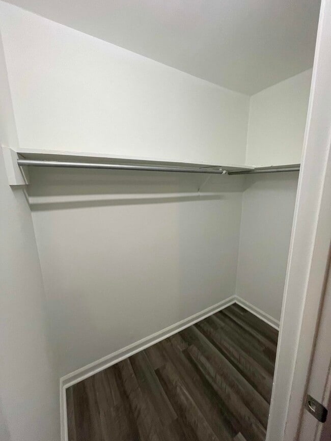 Building Photo - 1005 Peachers Mill Rd