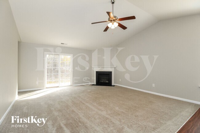 Building Photo - 1558 Weatherend Dr