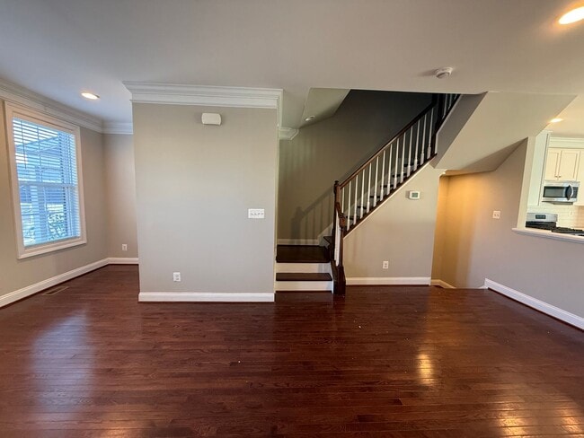 Building Photo - 2126 Avinity Loop