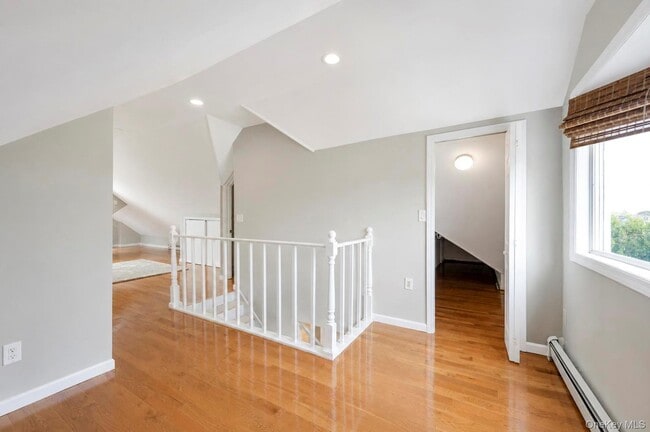 Building Photo - 308 Bedell St