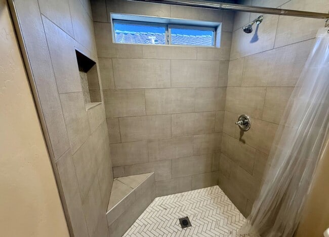 Building Photo - 3 Bedroom in Beautiful Ahwatukee Foothills Club West!  Available 7/1