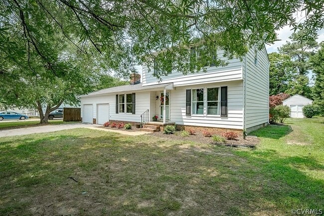 Building Photo - Queens Lace