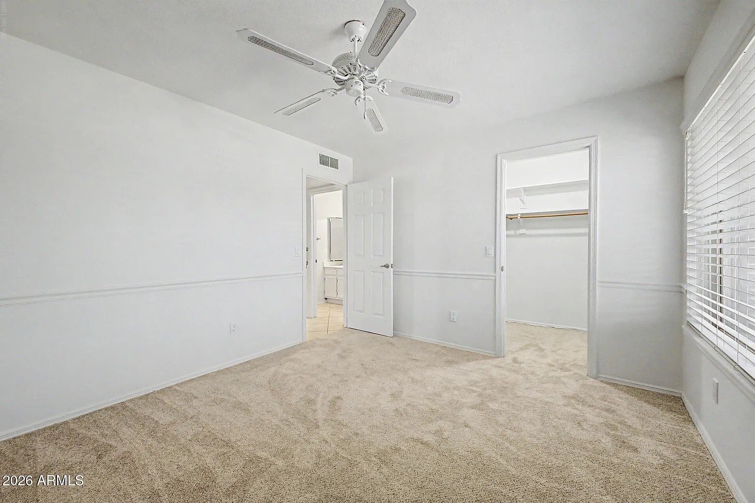 Building Photo - 9808 W Behrend Dr
