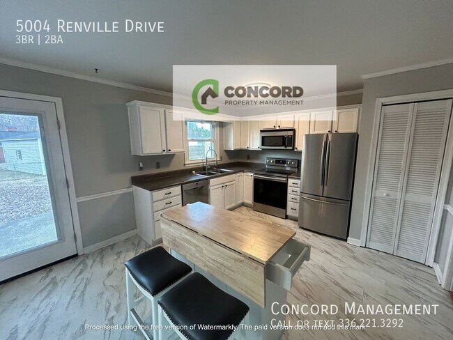 Building Photo - 5004 Renville Dr