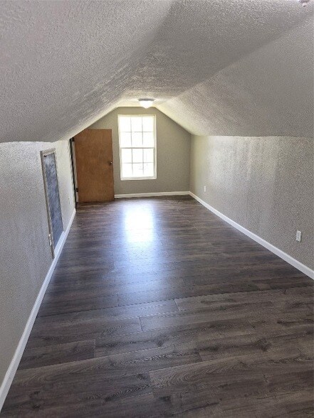 Building Photo - 209 Florence St