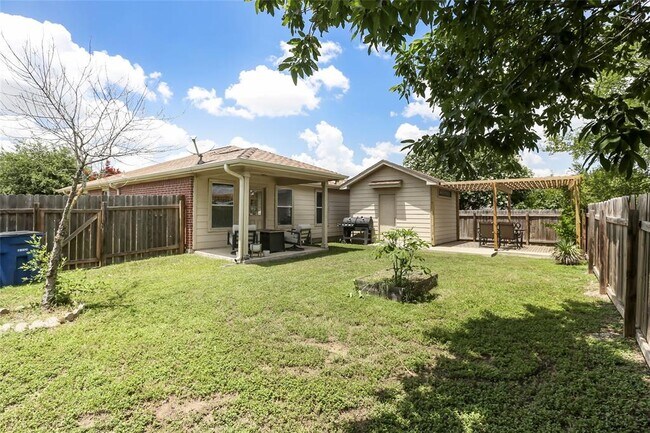 Building Photo - 1721 Anise Dr