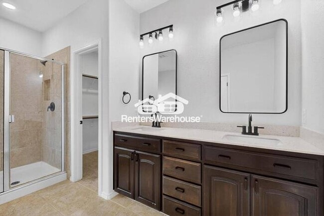 Building Photo - MOVE IN READY - 3BED/2BATH - HASLET, TEXAS