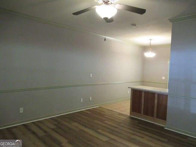 Building Photo - 95 Live Oak Rd