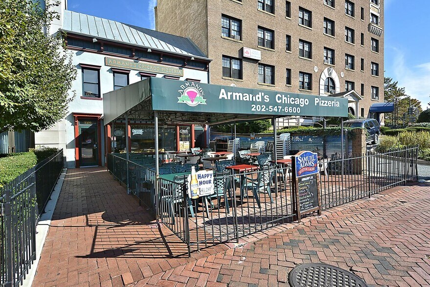 Building Photo - 1110 3rd St NE