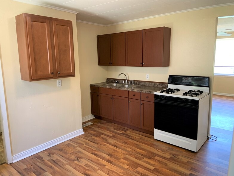 Building Photo - 29819 Meadow Dr