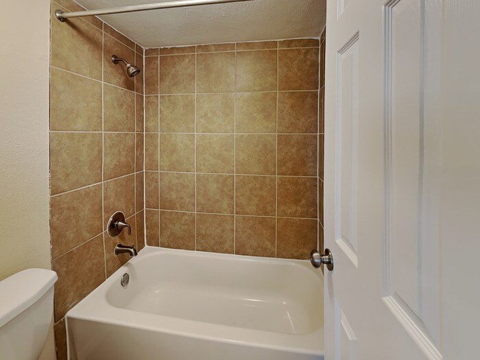 Building Photo - 7621 Pebble Beach Dr