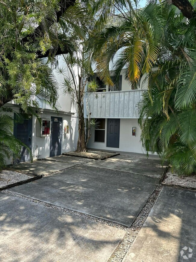 Building Photo - 3071 SW 27th Ave