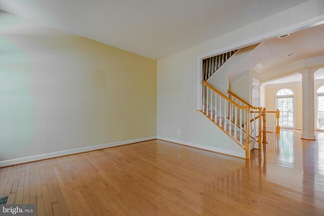 Building Photo - 9209 Point Replete Dr