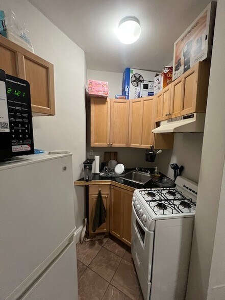 Building Photo - 38 Hemenway St