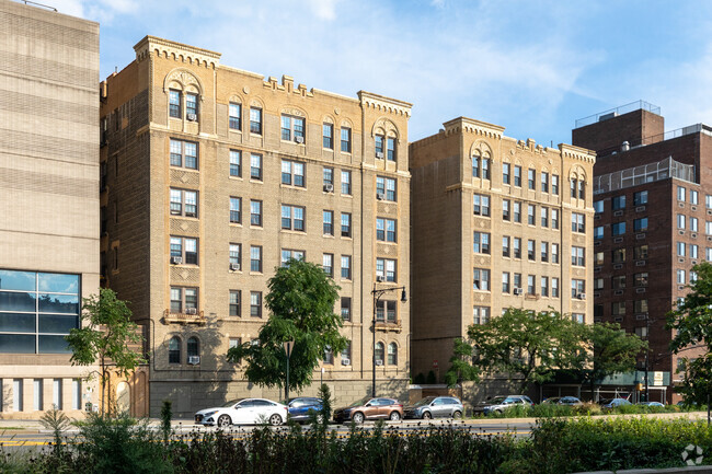 Primary Photo - 1100 Grand Concourse