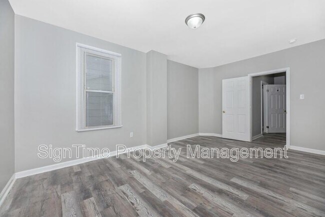 Building Photo - 531 Salem Ave