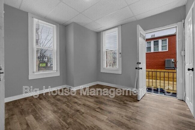 Building Photo - 339 E 25th St