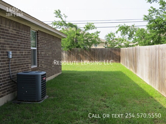 Building Photo - 1409 Natchez Trail