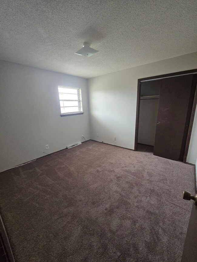 Building Photo - 4300-4302 Santa Barbara Dr-4302 Santa Barbara Dr