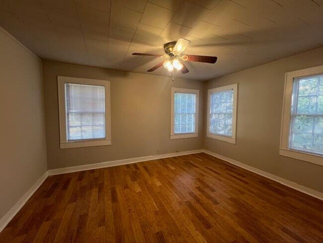 Building Photo - 3717 N 26th St