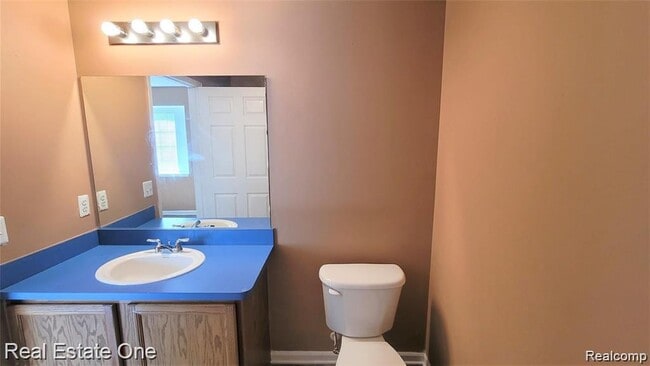 Building Photo - 3581 Reeves Dr