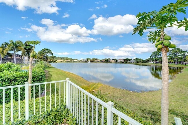 Building Photo - 3833 Cypress Lake Dr