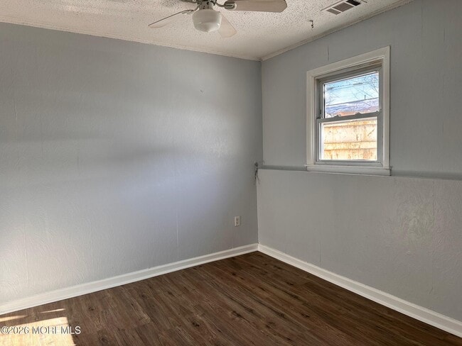 Building Photo - 420 Mermaid Ave