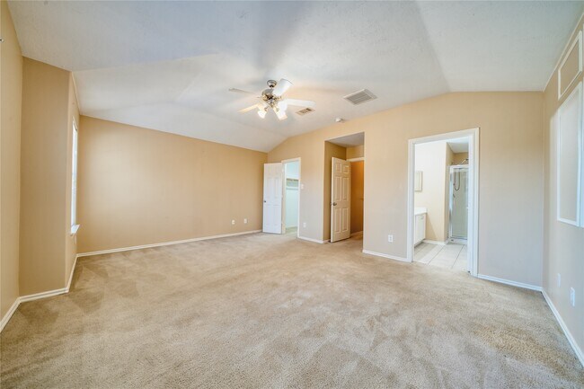 Building Photo - 2831 Hackamore Hollow Ln