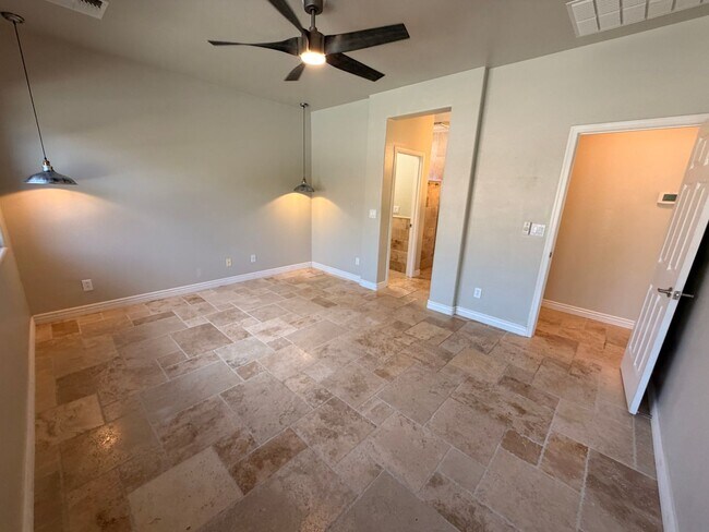 Building Photo - Gorgeous 4Bdm 2.5Ba Anthem Home with a Pool!