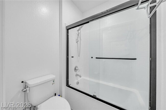 Building Photo - 2706 Song Pt Ave