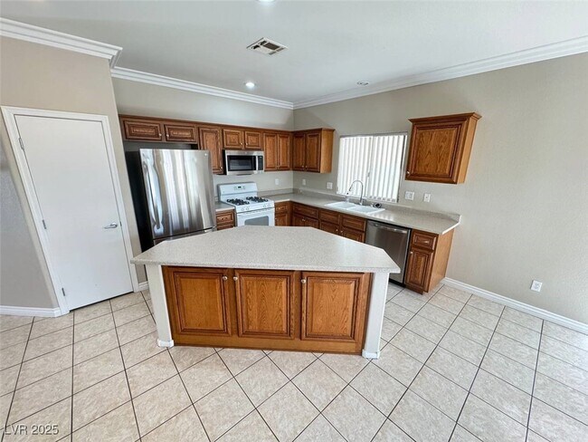 Primary Photo - 6412 N Starling Mesa St