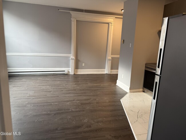 Building Photo - 5 Broadway