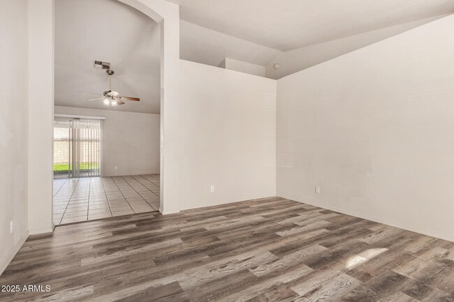 Building Photo - 13314 E Cindy St