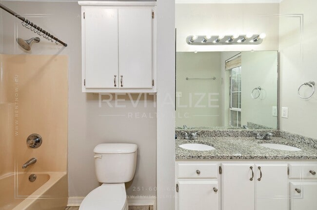 Building Photo - Alluring 3 Bed 2 Bath Home by Medal of Honor Park!