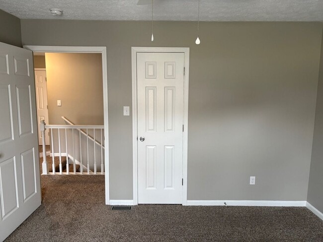 Building Photo - 804 Barry Ct