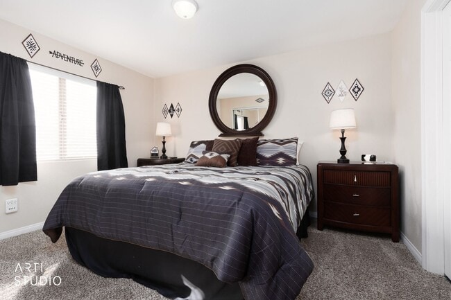 Building Photo - Beautiful 3-bedroom 2-bathroom located in the Hawk Ridge Community