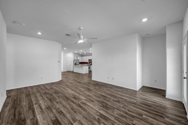 Building Photo - 19092 Sonora Chase Dr