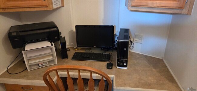 Building Photo - 5707 E 32nd St