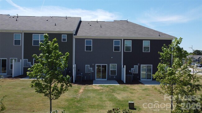 Building Photo - 761 Earhart St NW