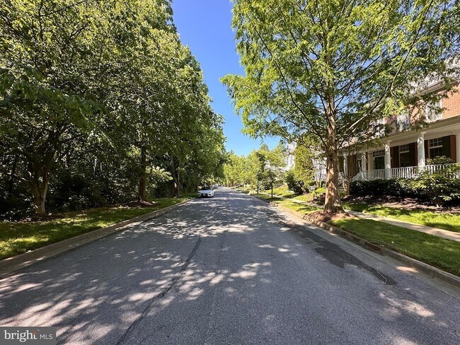 Building Photo - 307 Creek Valley Ln
