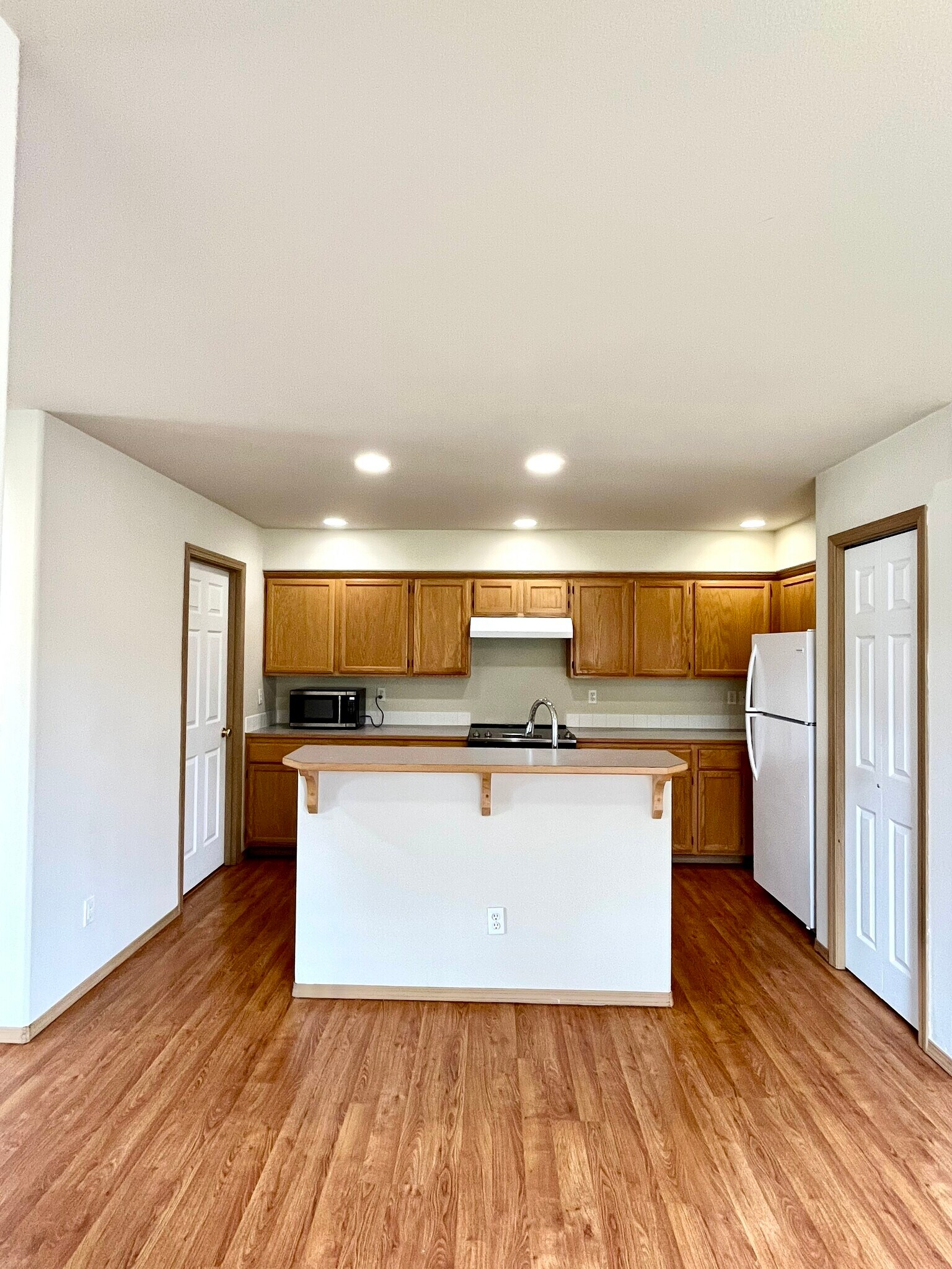 Building Photo - 512 Hazel St