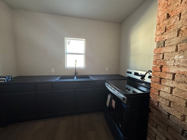 Building Photo - Washington Duplex