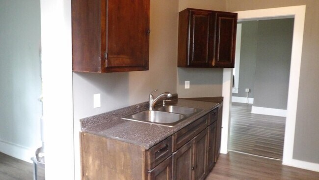 Building Photo - 115 Ryan Dr