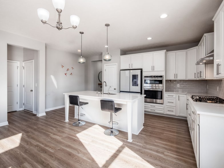 Building Photo - 127 Silver Pne Ln