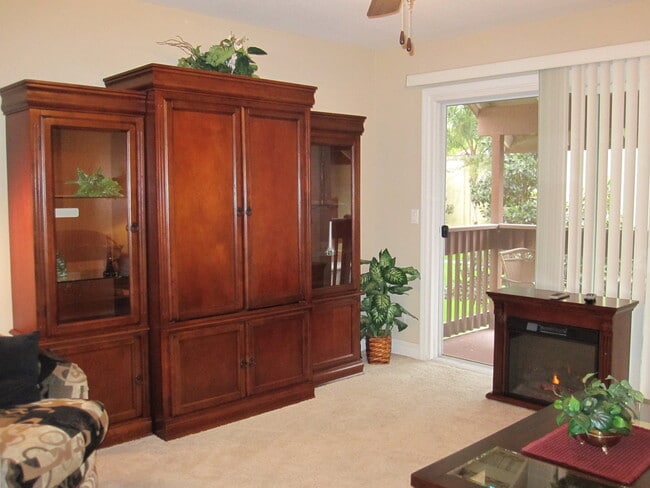 Building Photo - Condo