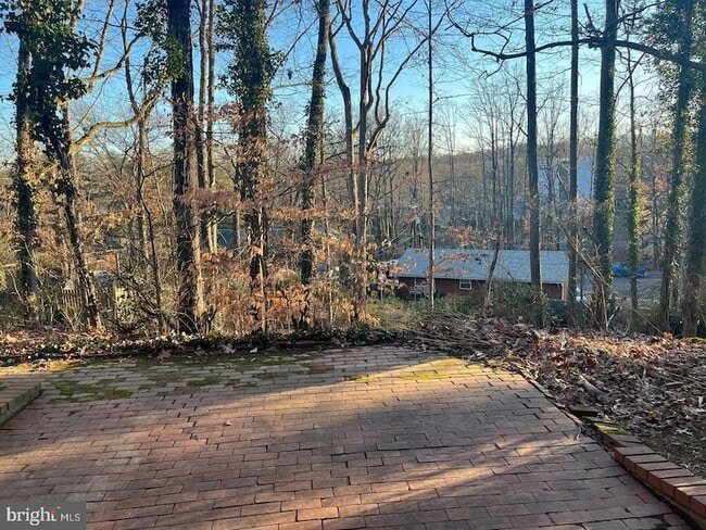 Building Photo - 6323 Fenton Ct