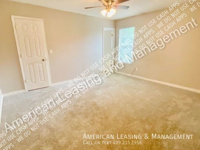 Building Photo - 1007 Cunningham Dr