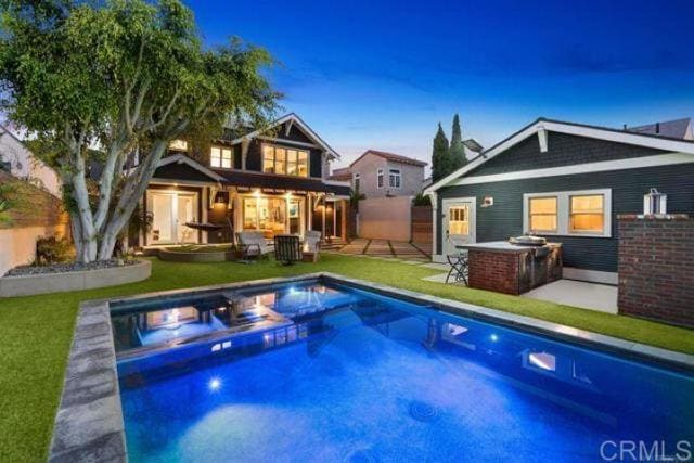 Building Photo - 1027 G Ave