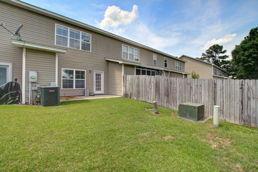 Building Photo - 106 S Lamplighter Ln